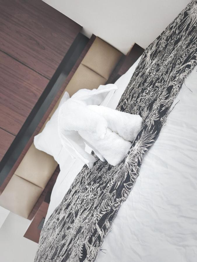 Jenny Airport Lounge Bed and Breakfast Vientiane Exteriör bild